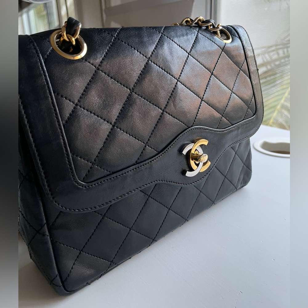 CHANEL Black Vintage Double Flap Lambskin Bag with Gold Chain - Picture 17 of 17